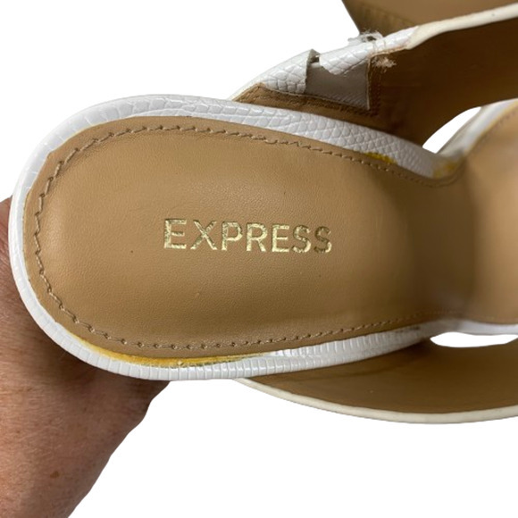 EXPRESS White Reptile Textured Block Heel Mules - Picture 11 of 12